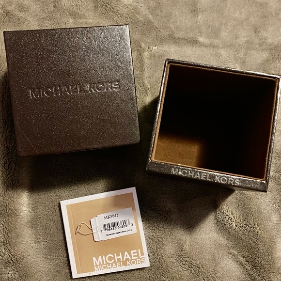 Michael Kors - Parker MK5842 - Picture 2 of 5